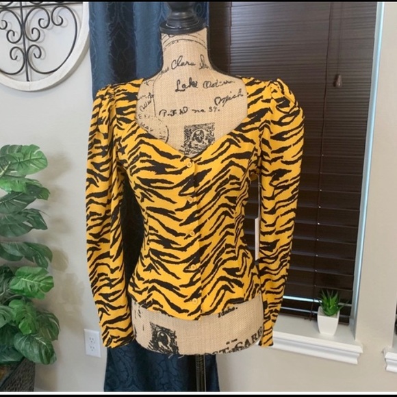 Reformation Notta Tiger Print Top - Picture 3 of 4